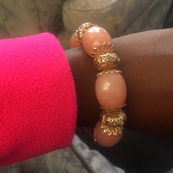 ❤️ Stretchy Bracelet ❤️ - Picture 1 of 2